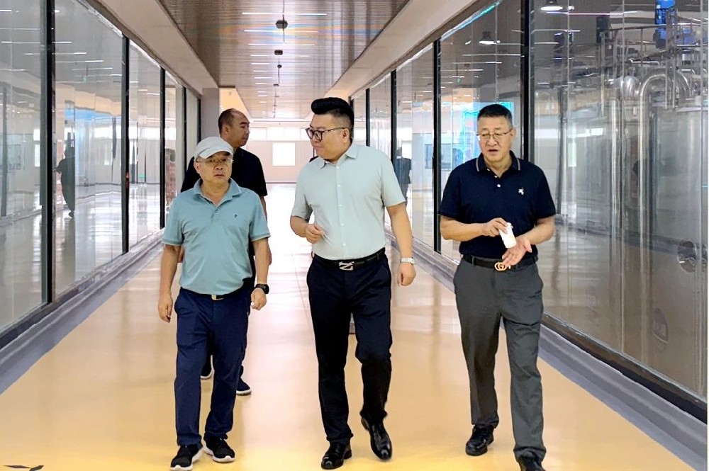 民建省委會(huì)調(diào)研組到甘肅傳祁甘味乳業(yè)調(diào)研